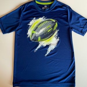 Boys Dry-Fit Shirt, size M